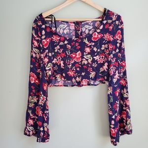 UO Floral Bell-Sleeve Ultra-Crop